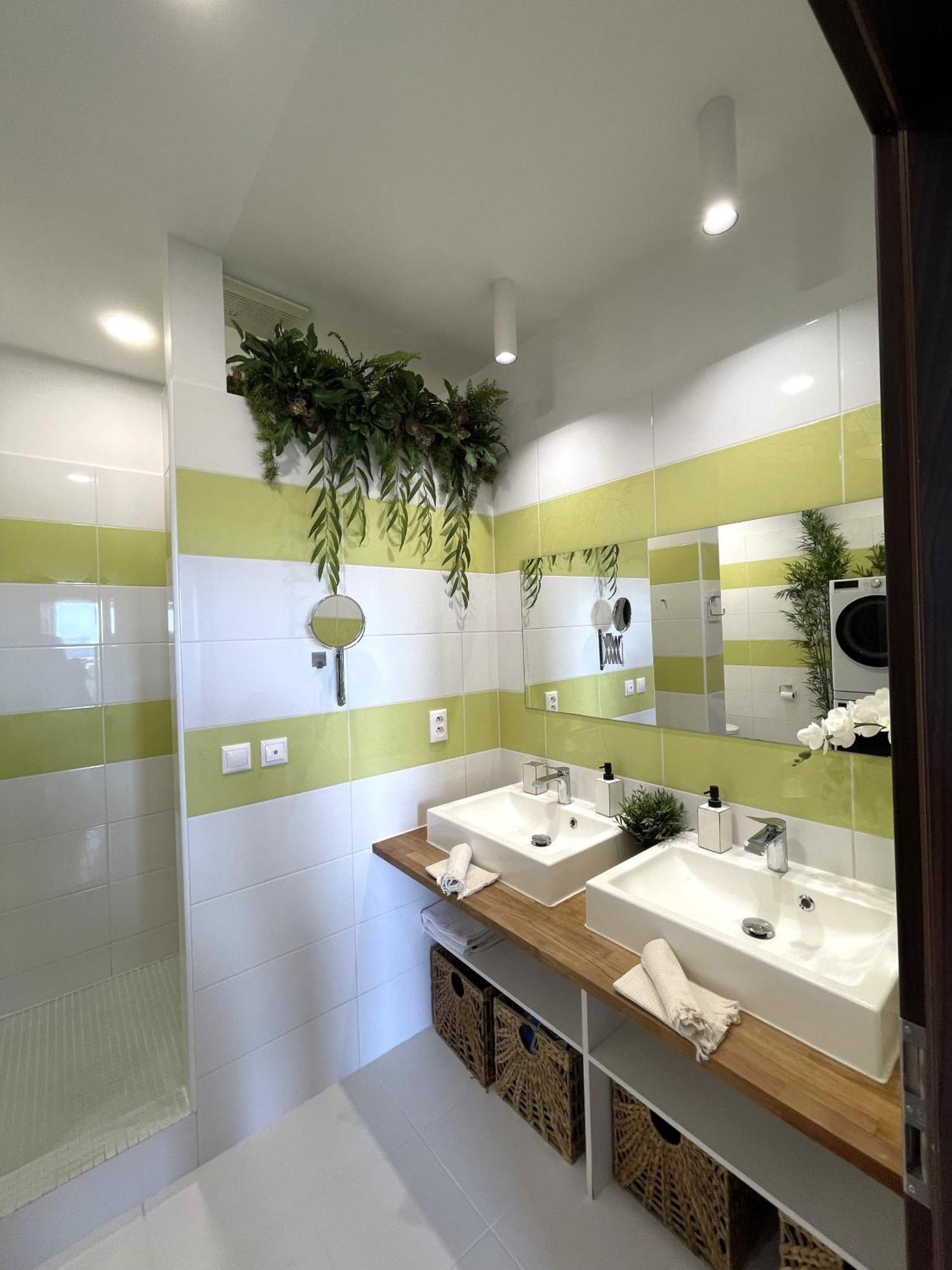 Panorama View Design Apt In Old Town - Free Parking Bratislava Exterior foto
